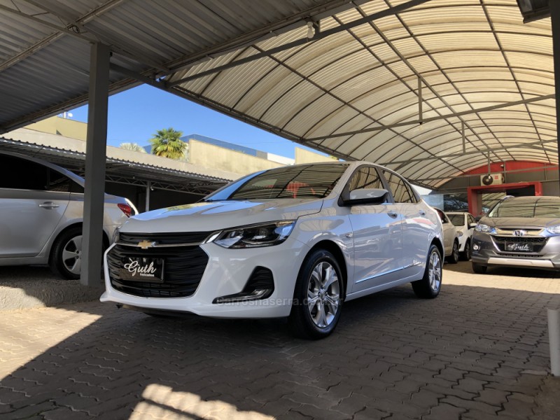 ONIX  1.0	PREMIER PLUS 8V TURBO FLEX 4P AUTOMÁTICO - 2020 - BOM PRINCíPIO