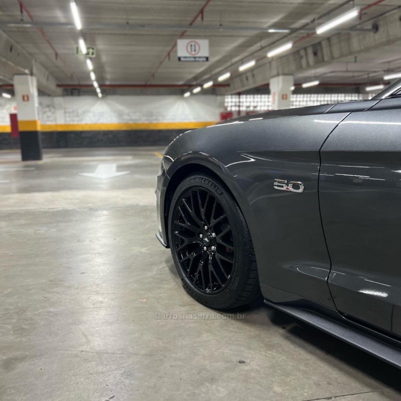 MUSTANG 5.0 GT COUPÉ V8 GASOLINA 2P AUTOMÁTICO - 2018 - CAXIAS DO SUL