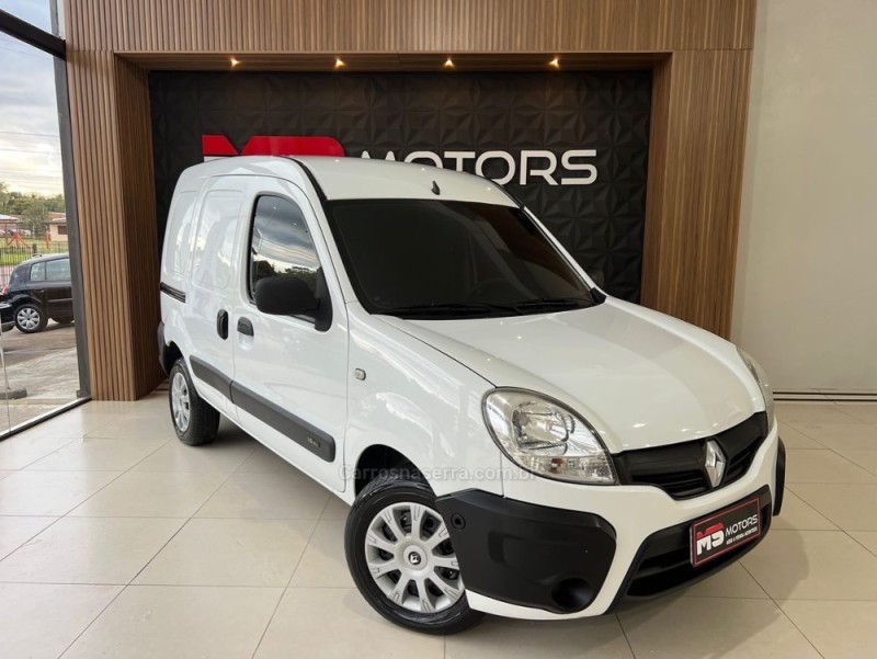 KANGOO 1.6 EXPRESS 16V FLEX 4P MANUAL - 2015 - PORTãO