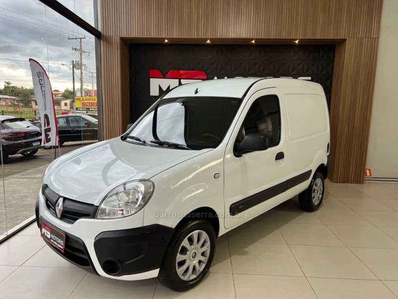 KANGOO 1.6 EXPRESS 16V FLEX 4P MANUAL - 2015 - PORTãO