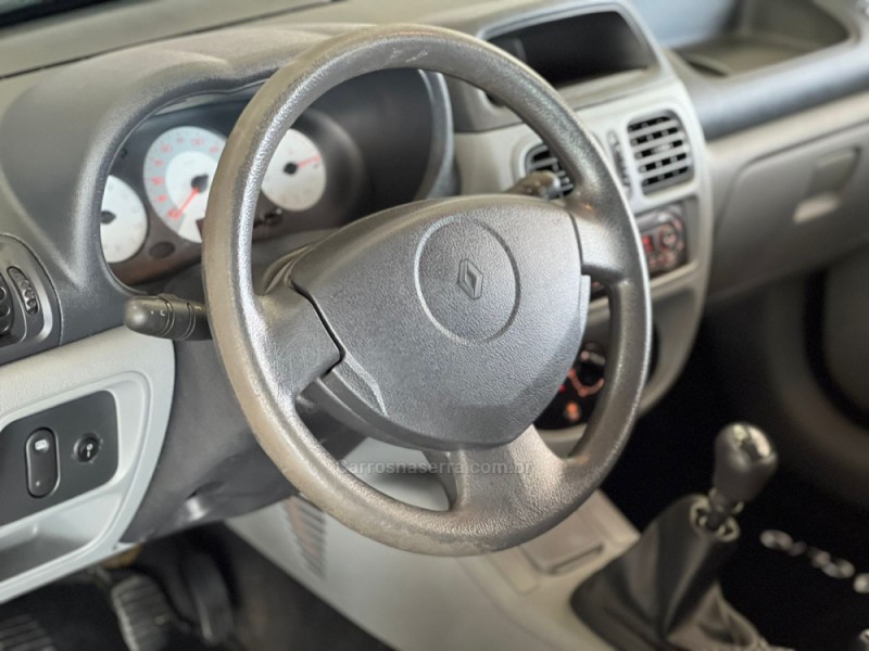 CLIO 1.0 CAMPUS 16V FLEX 2P MANUAL - 2009 - DOIS IRMãOS
