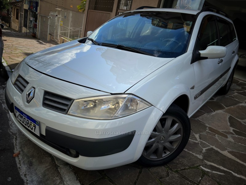 MÉGANE 1.6 DYNAMIQUE GRAND TOUR 16V FLEX 4P MANUAL - 2012 - CAXIAS DO SUL