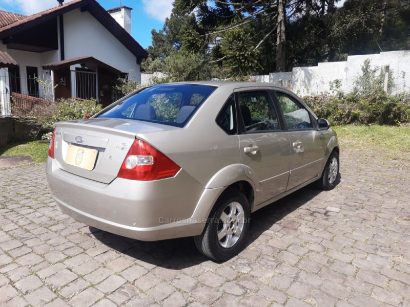 FIESTA 1.6 MPI SEDAN 8V FLEX 4P MANUAL - 2007 - CANELA