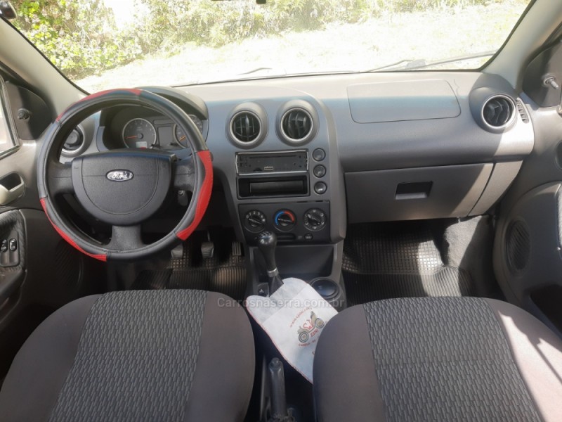 FIESTA 1.6 MPI SEDAN 8V FLEX 4P MANUAL - 2007 - CANELA