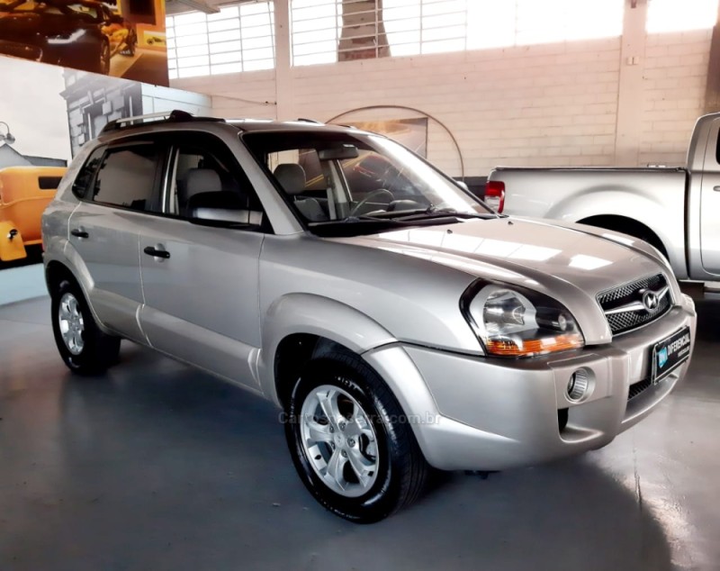 TUCSON 2.0 MPFI GL 16V 142CV 2WD GASOLINA 4P MANUAL