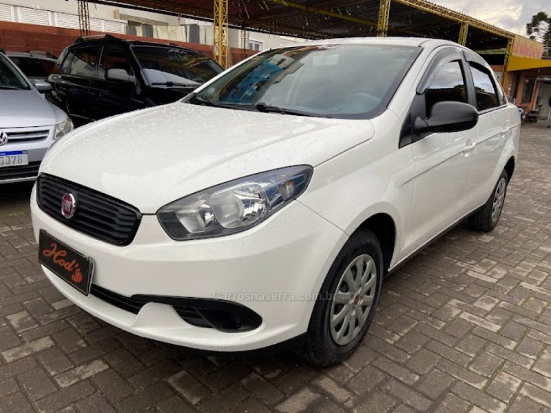 grand siena 1.0 attractive 8v flex 4p manual 2021 canela