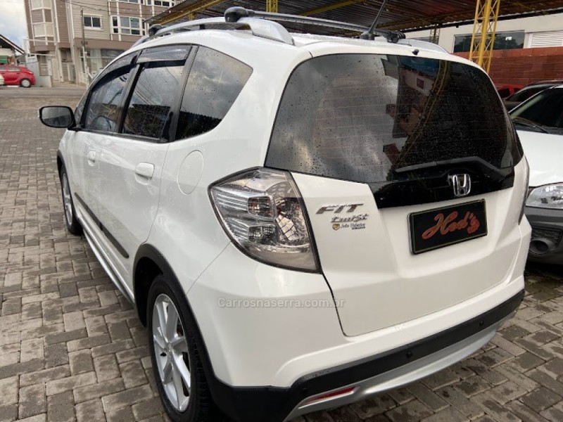 FIT 1.5 TWIST 16V FLEX 4P AUTOMÁTICO - 2014 - CANELA