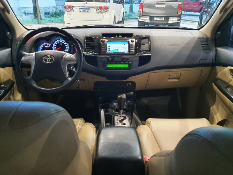 HILUX SW4 3.0 SRV 4X4 16V TURBO INTERCOOLER DIESEL 4P AUTOMÁTICO - 2015 - FARROUPILHA