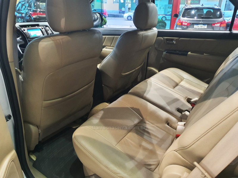 HILUX SW4 3.0 SRV 4X4 16V TURBO INTERCOOLER DIESEL 4P AUTOMÁTICO - 2015 - FARROUPILHA