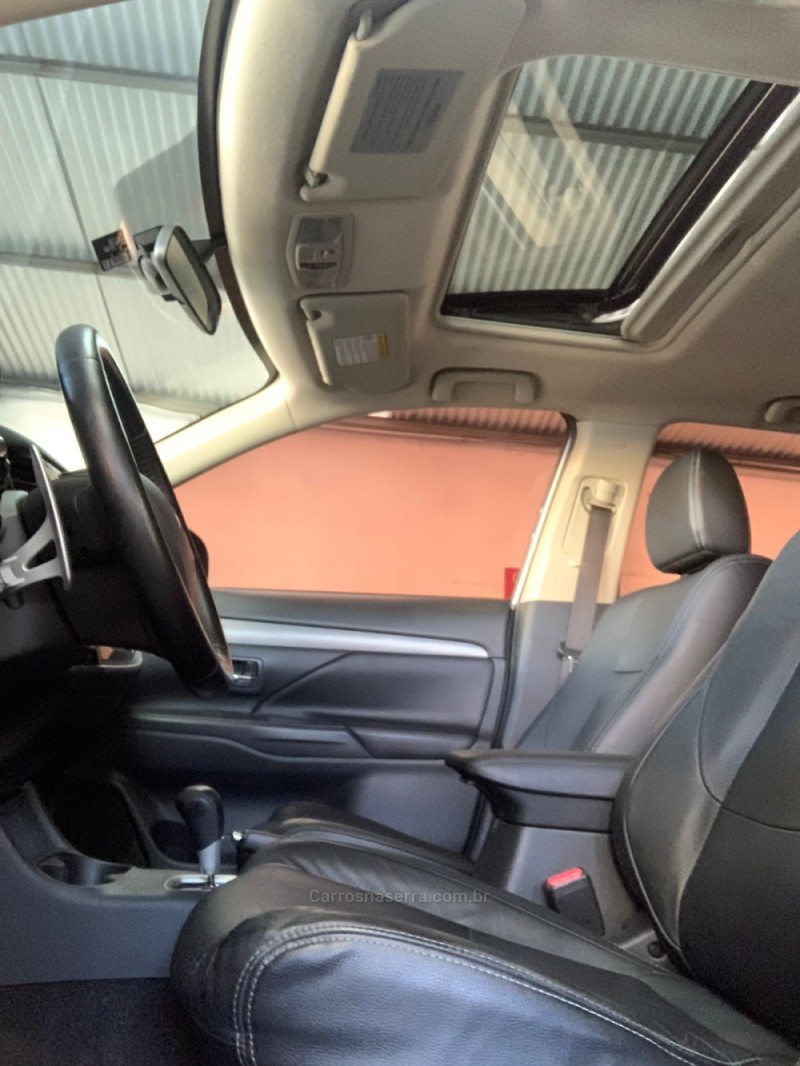 OUTLANDER 2.0 16V GASOLINA 4P AUTOMÁTICO - 2015 - CAXIAS DO SUL