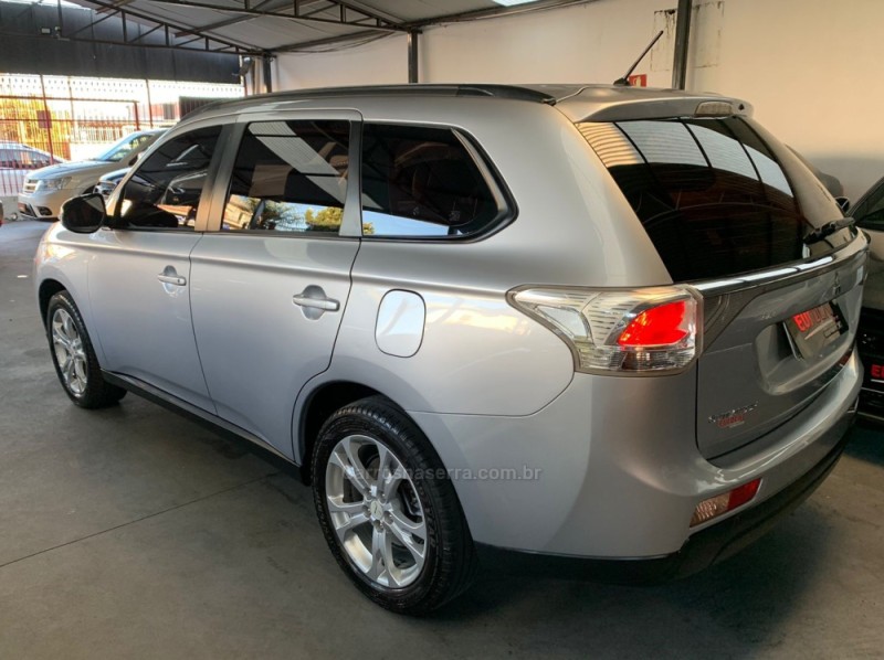 OUTLANDER 2.0 16V GASOLINA 4P AUTOMÁTICO - 2015 - CAXIAS DO SUL