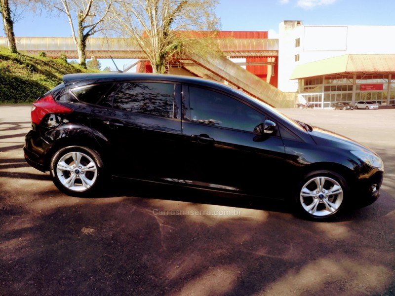 FOCUS 1.6 S 16V FLEX 4P MANUAL - 2014 - BENTO GONçALVES