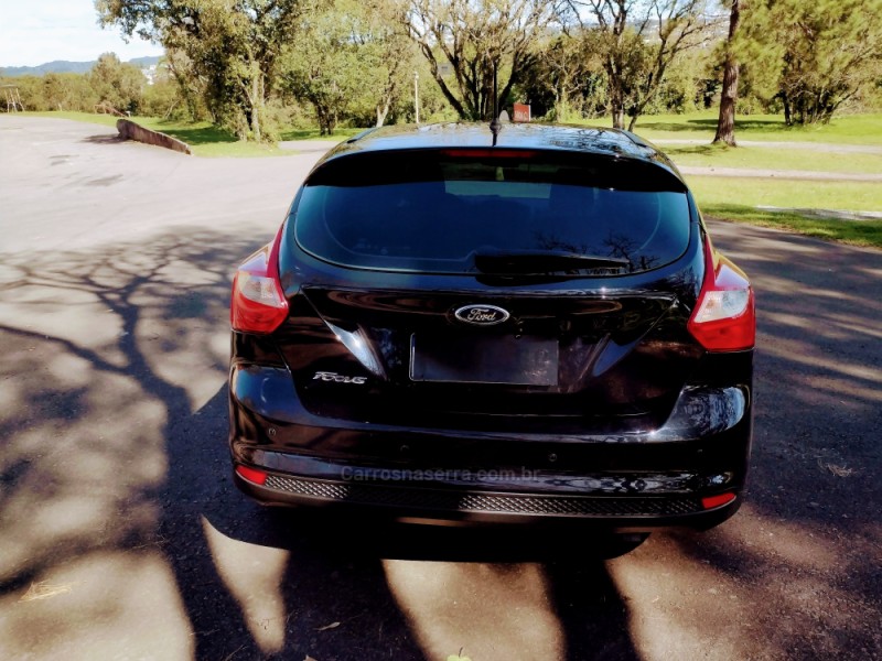 FOCUS 1.6 S 16V FLEX 4P MANUAL - 2014 - BENTO GONçALVES