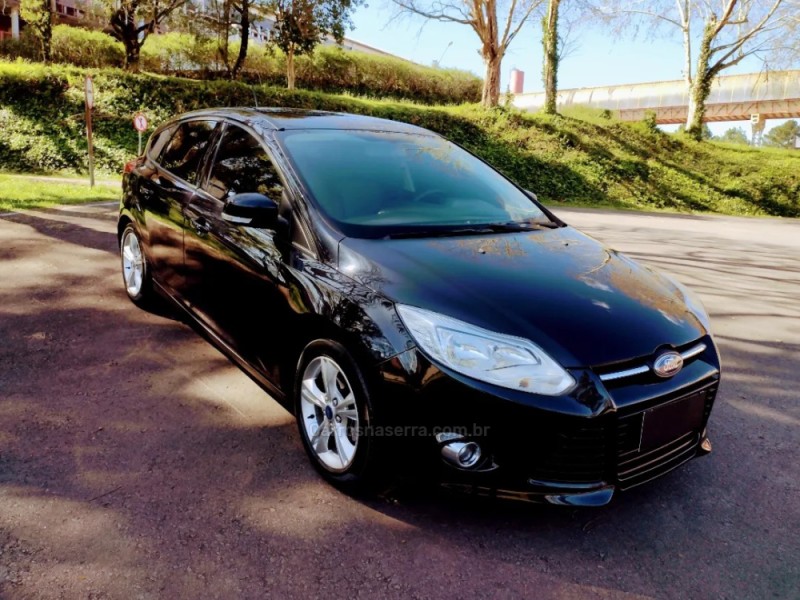 FOCUS 1.6 S 16V FLEX 4P MANUAL - 2014 - BENTO GONçALVES