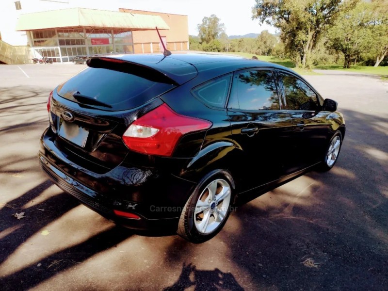FOCUS 1.6 S 16V FLEX 4P MANUAL - 2014 - BENTO GONçALVES