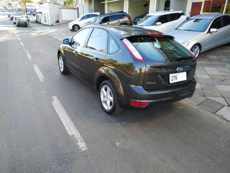 FOCUS 1.6 GLX 8V FLEX 4P MANUAL - 2013 - GUAPORé