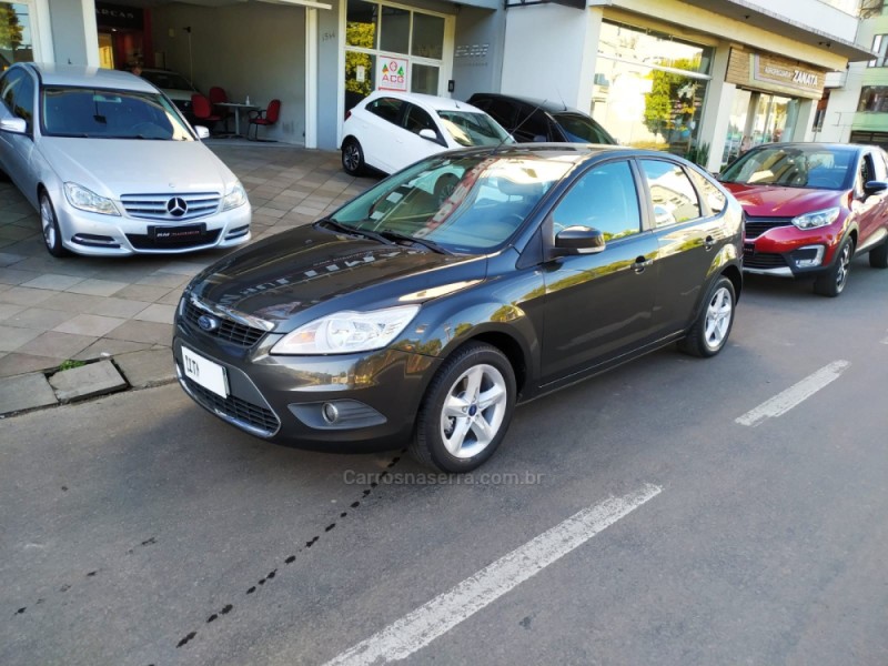 FOCUS 1.6 GLX 8V FLEX 4P MANUAL - 2013 - GUAPORé