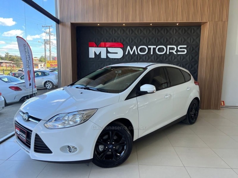 focus 1.6 se 16v flex 4p automatico 2015 portao