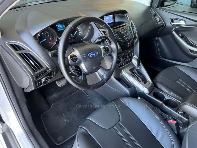 FOCUS 1.6 SE 16V FLEX 4P AUTOMÁTICO - 2015 - PORTãO