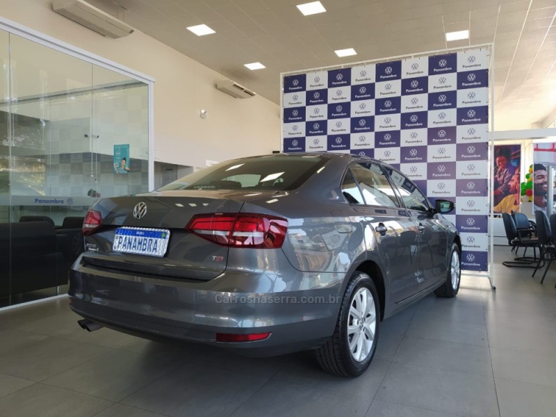 JETTA 1.4 16V TSI TRENDLINE GASOLINA 4P TIPTRONIC - 2017 - CAXIAS DO SUL