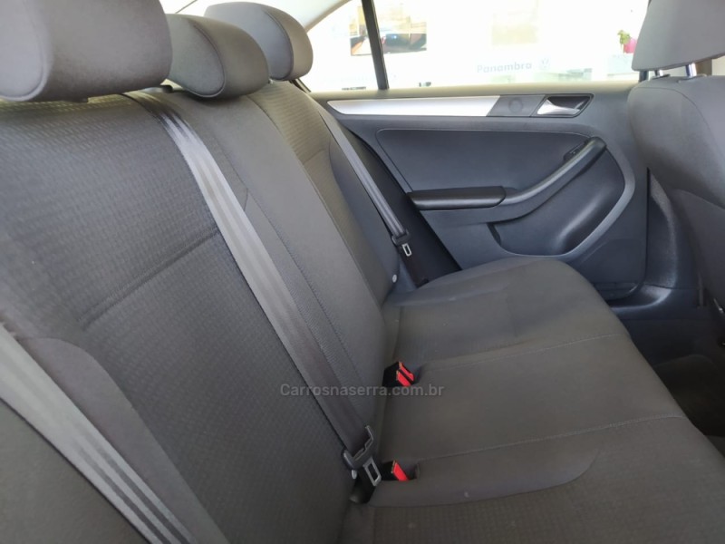JETTA 1.4 16V TSI TRENDLINE GASOLINA 4P TIPTRONIC - 2017 - CAXIAS DO SUL