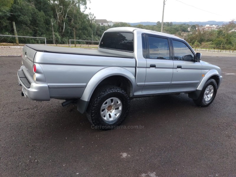 L200 OUTDOOR 2.5 HPE 4X4 CD 8V TURBO INTERCOOLER DIESEL 4P MANUAL - 2006 - CAXIAS DO SUL