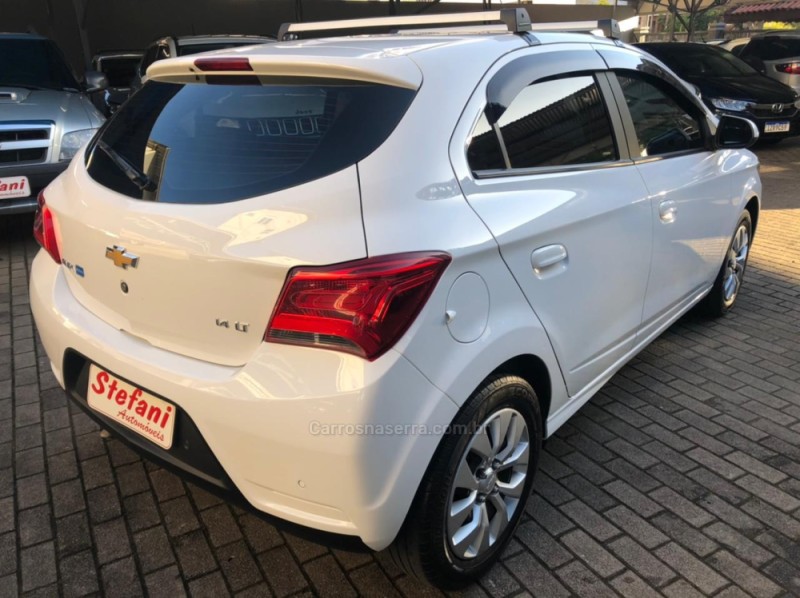 ONIX 1.4 MPFI LT 8V FLEX 4P MANUAL - 2018 - FELIZ