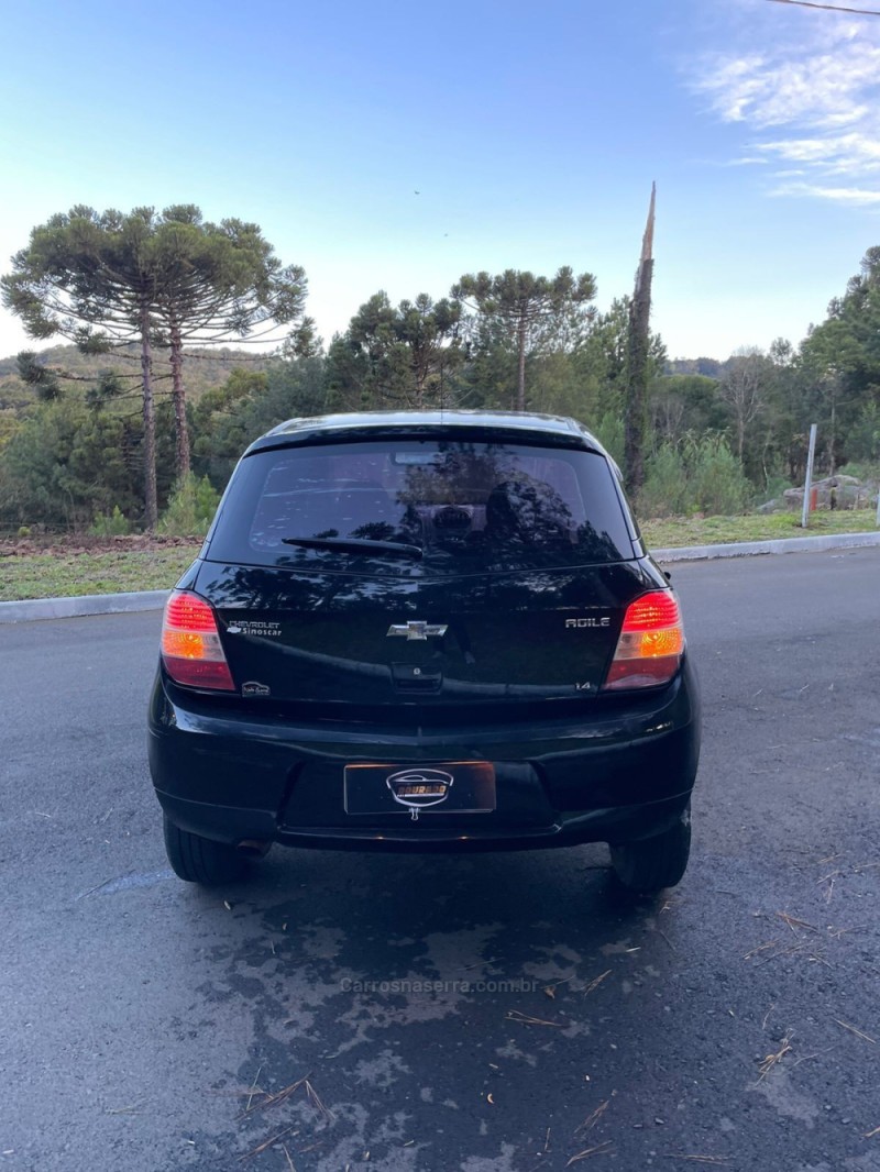 AGILE 1.4 MPFI LT 8V FLEX 4P MANUAL - 2012 - GRAMADO