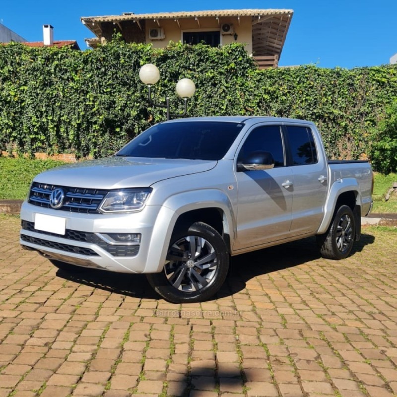 AMAROK 3.0 V6 TDI HIGHLINE CD DIESEL 4MOTION AUTOMÁTICO