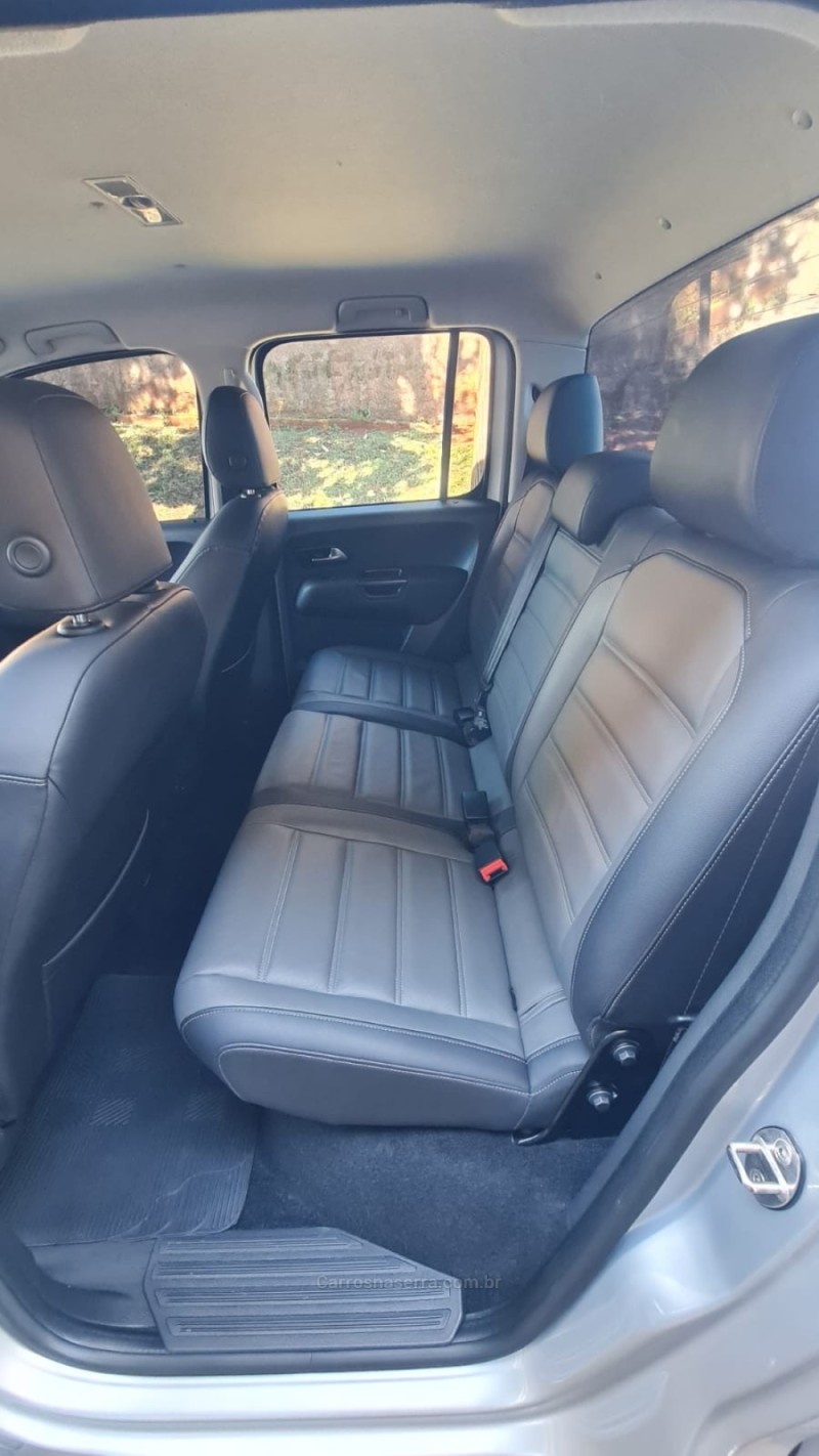 AMAROK 3.0 V6 TDI HIGHLINE CD DIESEL 4MOTION AUTOMÁTICO - 2018 - LAGOA VERMELHA