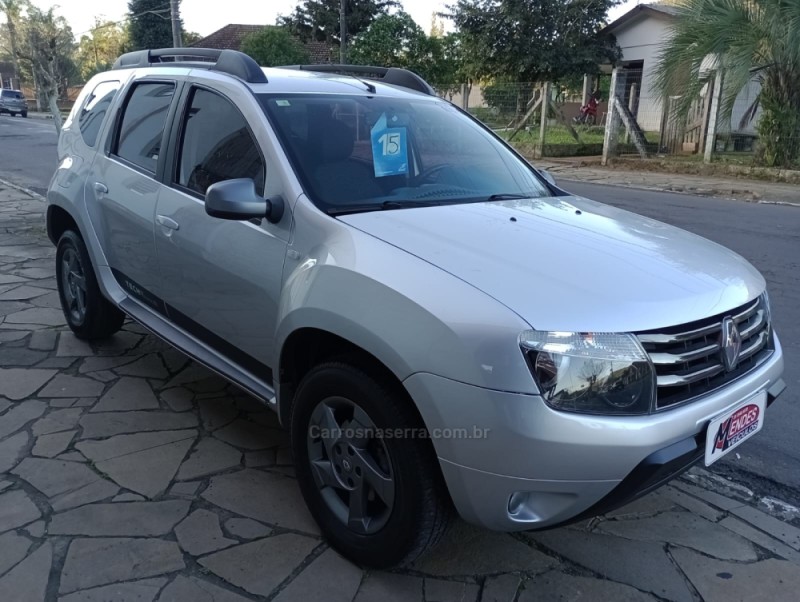duster 2.0 tech road 4x2 16v flex 4p automatico 2015 tres coroas