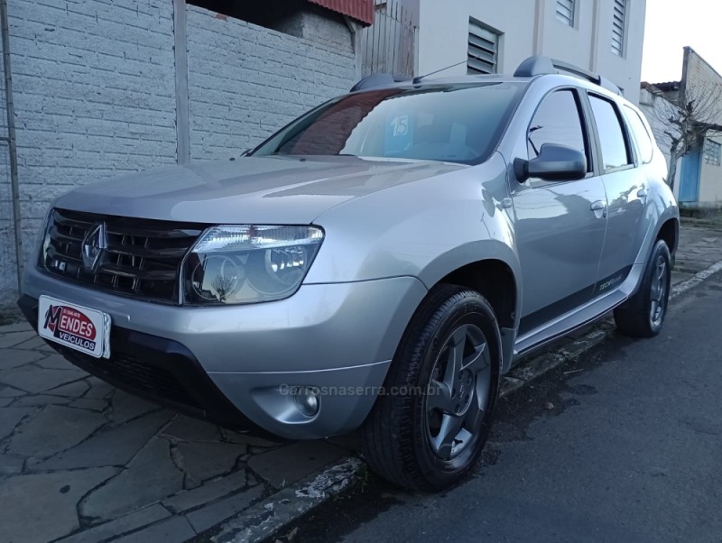 DUSTER 2.0 TECH ROAD 4X2 16V FLEX 4P AUTOMÁTICO - 2015 - TRêS COROAS