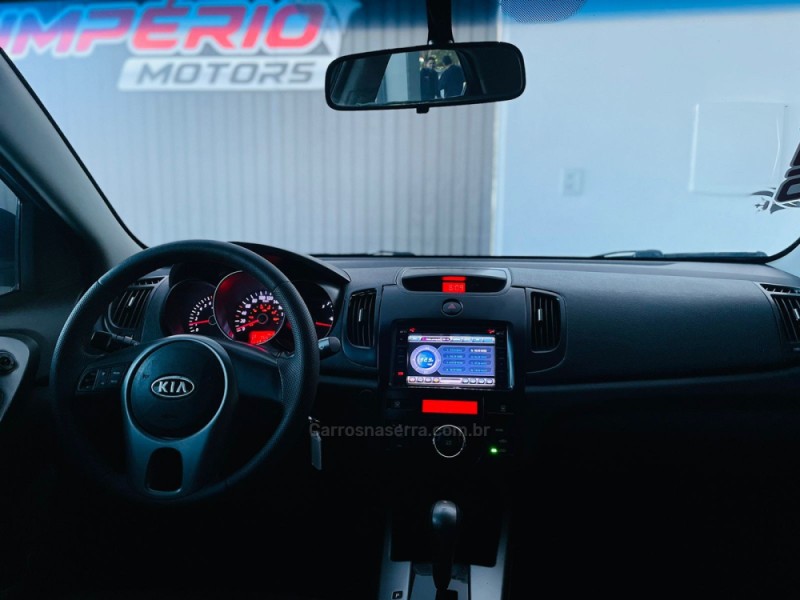 CERATO 1.6 E.221 SEDAN 16V GASOLINA 4P AUTOMÁTICO - 2010 - ESTâNCIA VELHA