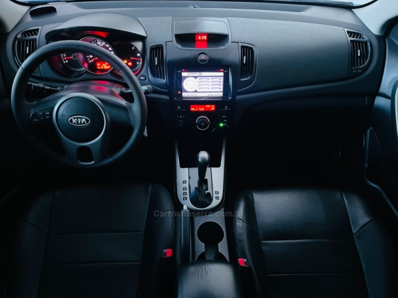 CERATO 1.6 E.221 SEDAN 16V GASOLINA 4P AUTOMÁTICO - 2010 - ESTâNCIA VELHA
