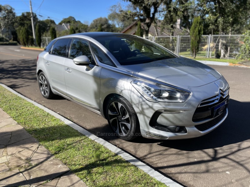 DS5 1.6 SO CHIC 16V 165CV TURBO INTERCOOLER GASOLINA 4P AUTOMÁTICO - 2014 - GRAMADO