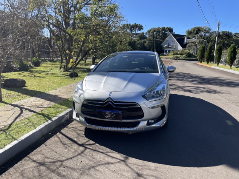 DS5 1.6 SO CHIC 16V 165CV TURBO INTERCOOLER GASOLINA 4P AUTOMÁTICO - 2014 - GRAMADO