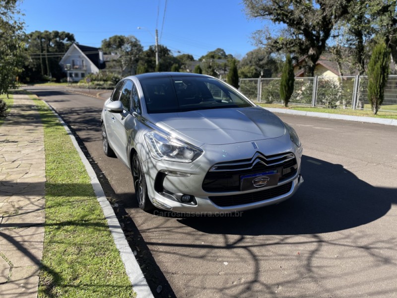 DS5 1.6 SO CHIC 16V 165CV TURBO INTERCOOLER GASOLINA 4P AUTOMÁTICO - 2014 - GRAMADO