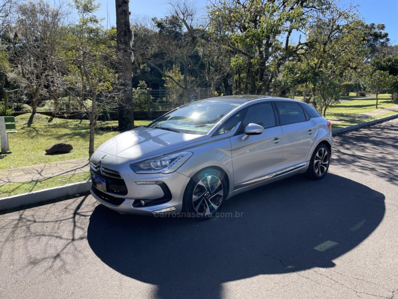 DS5 1.6 SO CHIC 16V 165CV TURBO INTERCOOLER GASOLINA 4P AUTOMÁTICO - 2014 - GRAMADO