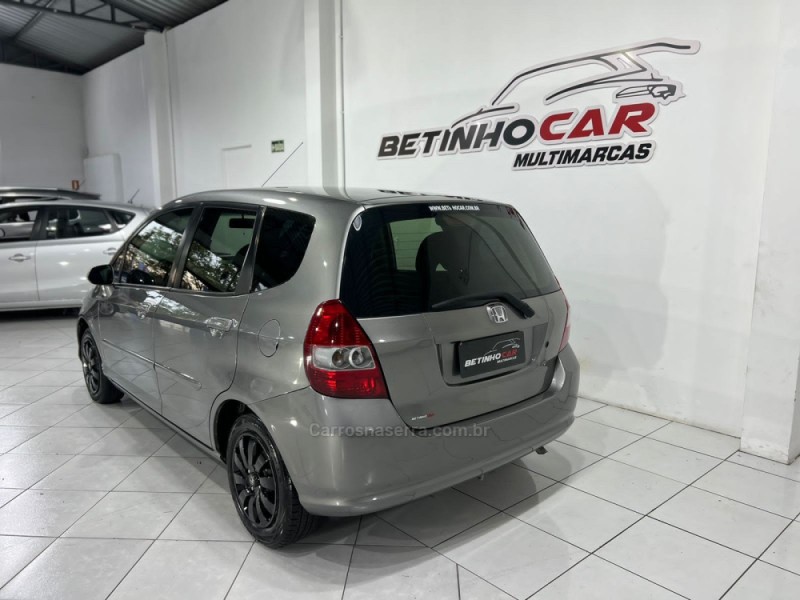 FIT 1.4 LX 8V GASOLINA 4P MANUAL - 2006 - NOVO HAMBURGO