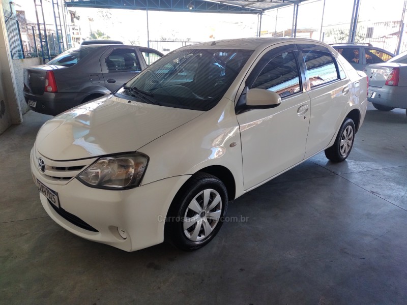 etios 1.5 xs sedan 16v flex 4p manual 2016 caxias do sul