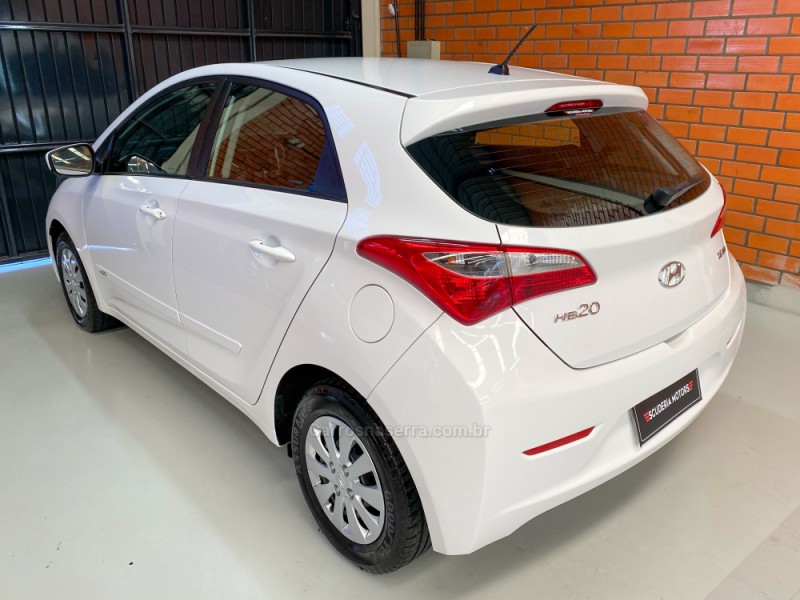 HB20 1.6 COMFORT PLUS 16V FLEX 4P MANUAL - 2015 - BENTO GONçALVES