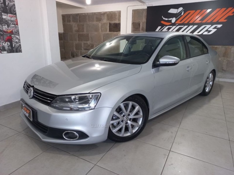 JETTA 2.0 COMFORTLINE FLEX 4P TIPTRONIC