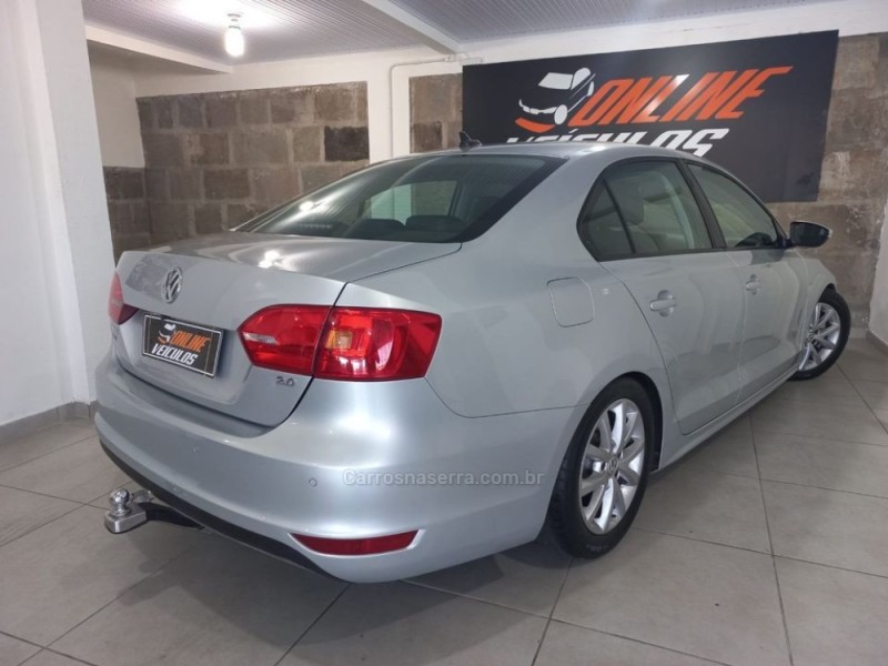 JETTA 2.0 COMFORTLINE FLEX 4P TIPTRONIC - 2013 - CAXIAS DO SUL