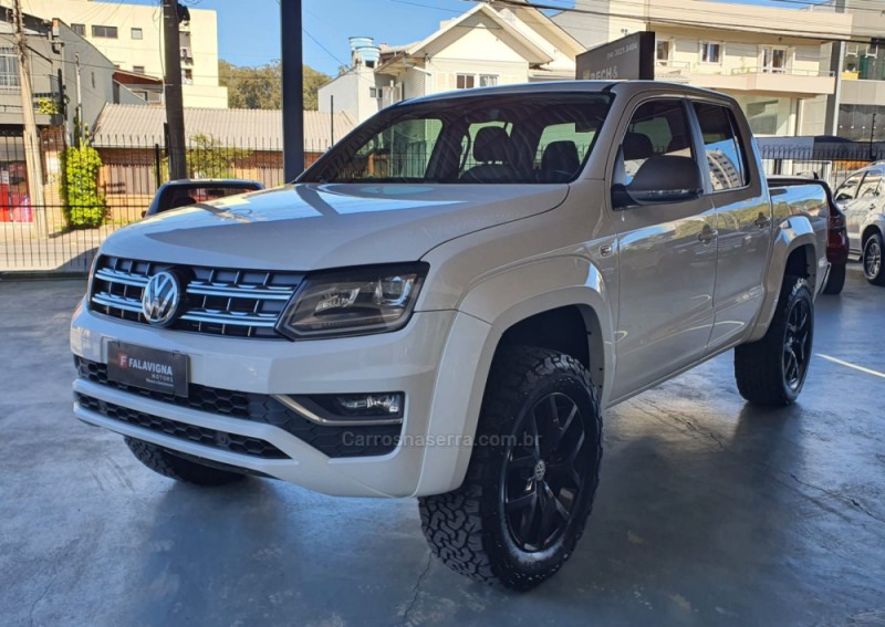 AMAROK 2.0 HIGHLINE 4X4 CD 16V TURBO INTERCOOLER DIESEL 4P AUTOMÁTICO - 2017 - CAXIAS DO SUL