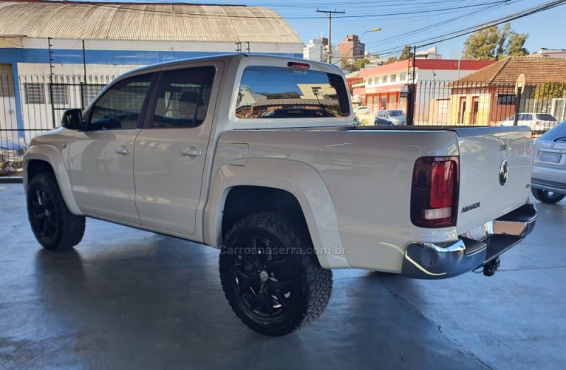 AMAROK 2.0 HIGHLINE 4X4 CD 16V TURBO INTERCOOLER DIESEL 4P AUTOMÁTICO - 2017 - CAXIAS DO SUL