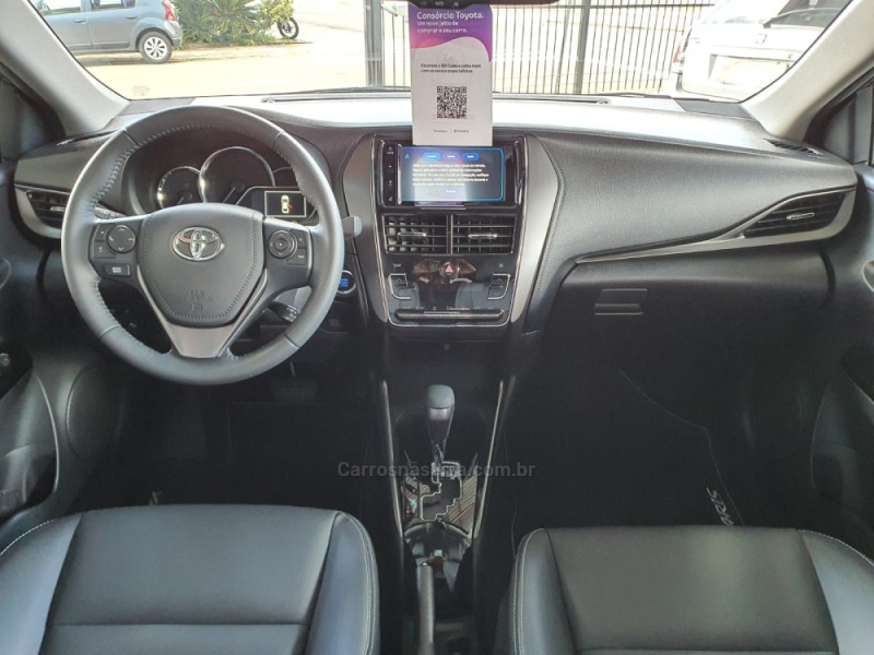 YARIS 1.5 XLS SEDAN 16V FLEX 4P AUTOMÁTICO - 2023 - CAXIAS DO SUL