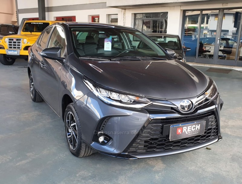 yaris 1.5 xls sedan 16v flex 4p automatico 2023 caxias do sul