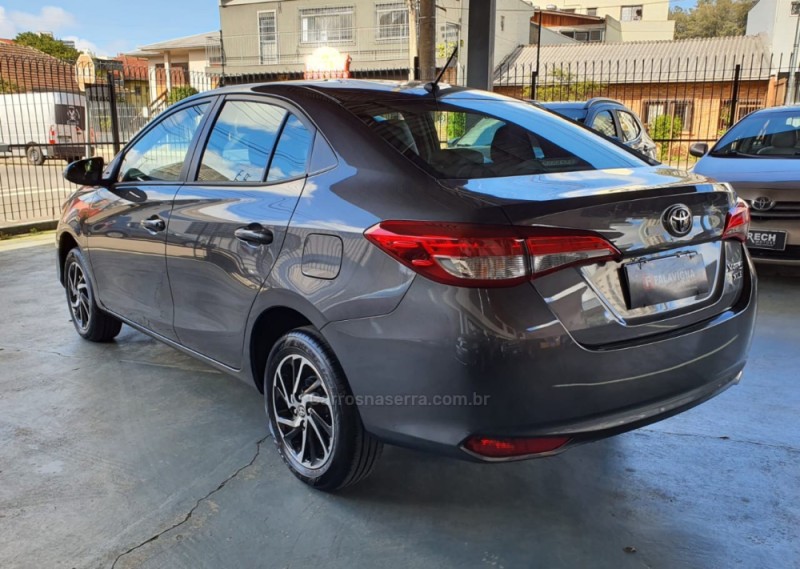 YARIS 1.5 XLS SEDAN 16V FLEX 4P AUTOMÁTICO - 2023 - CAXIAS DO SUL
