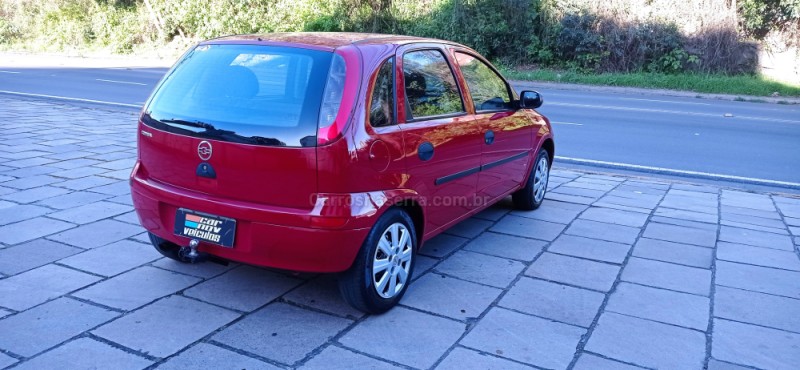 CORSA 1.0 MPFI MAXX 8V GASOLINA 4P MANUAL - 2004 - CAXIAS DO SUL