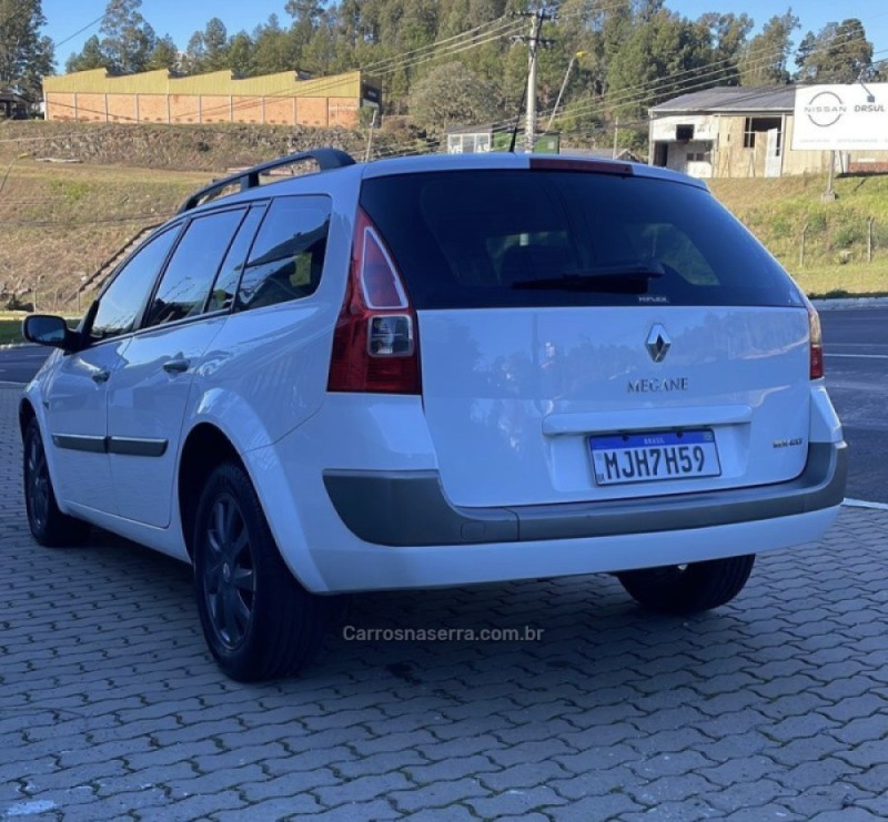 MÉGANE 1.6 DYNAMIQUE GRAND TOUR 16V FLEX 4P MANUAL - 2011 - CAXIAS DO SUL